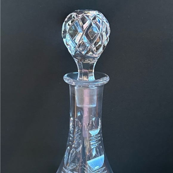VTG Crystal Hand Cut Decanter & Stopper Large Round Bulb Bottle Shape EUC - Picture 2 of 14